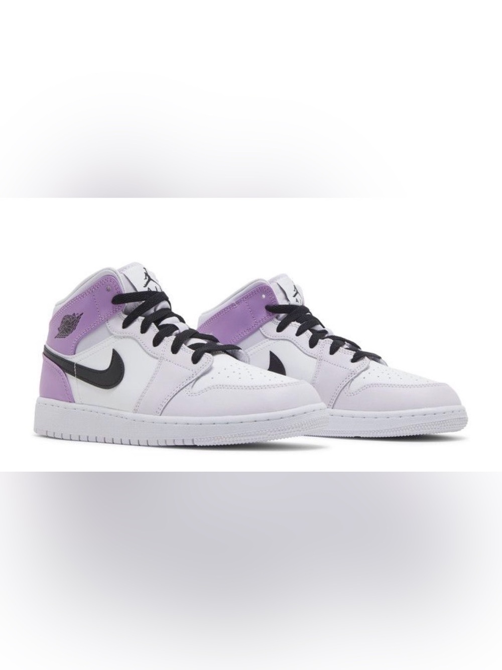 Nike Air Jordan 1 Mid GS size 5Y (Women's 6.5) in Barely Grape